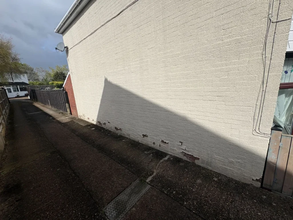 External penetrating damp inspection on a Southampton property